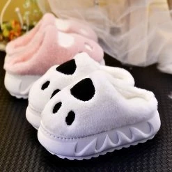 Unzzy Bear's Paw Hairy Slippers KF82544