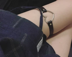 Unzzy Love Adjustable Leg Loop KF81129