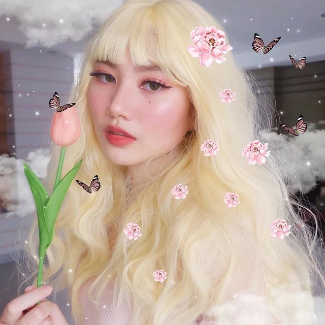 Unzzy Blonde Wig KF81123 HOT SALE 1 Unzzy Blonde Wig KF81123 HOT SALE