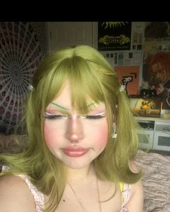 Unzzy HOT SALE Green Short Straight Wig KF9619