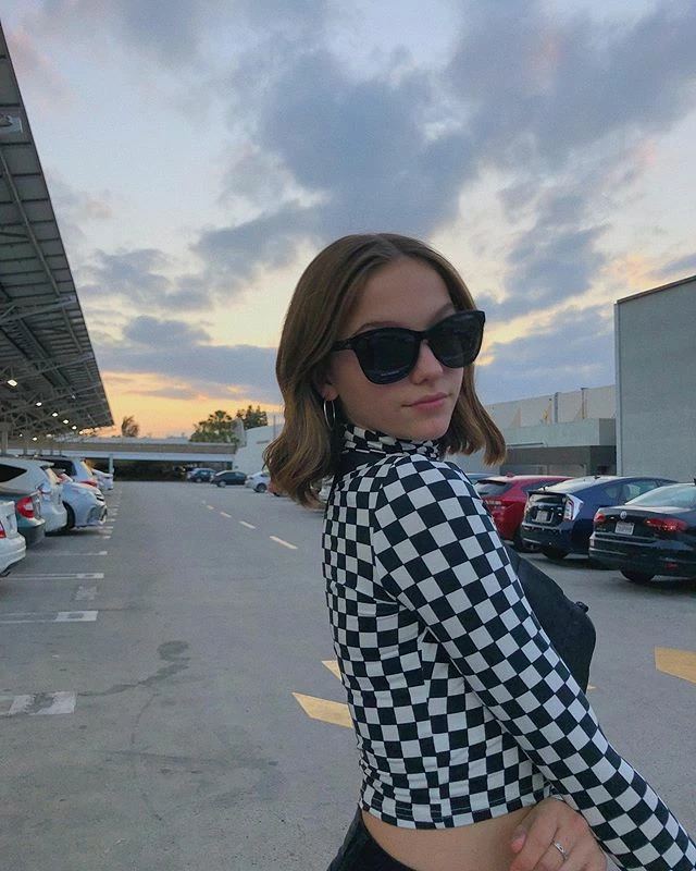 Unzzy High Collar Plaid Long-sleeved T-shirt KF20067 1 Unzzy High Collar Plaid Long-sleeved T-shirt KF20067