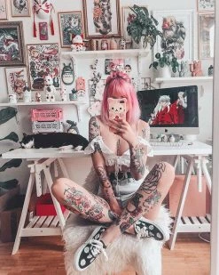 Unzzy Ulzzang Daisy Canvas Shoes KF90548 HOT SALE