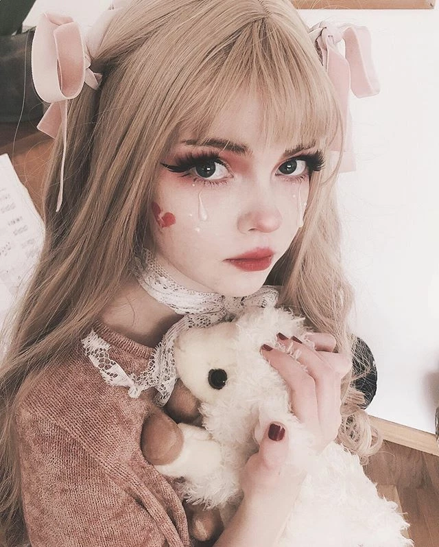 Unzzy Golden Wig KF25009 1 Unzzy Golden Wig KF25009