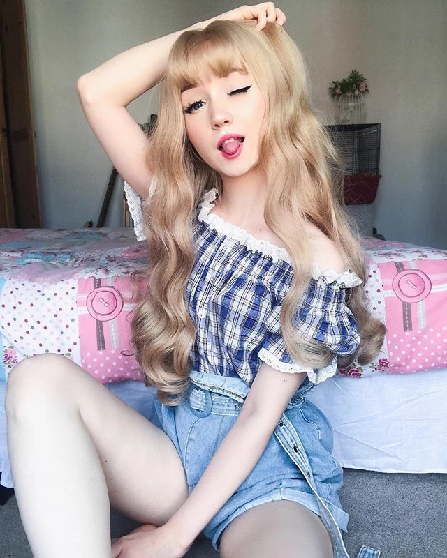 Unzzy Golden Wig KF25009 5 Unzzy Golden Wig KF25009