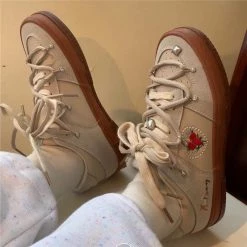 Unzzy Pearl Love Flower Embroidery Sneakers KF82093 HOT SALE