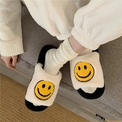 Unzzy Smiley Plush Slippers KF82311 HOT SALE
