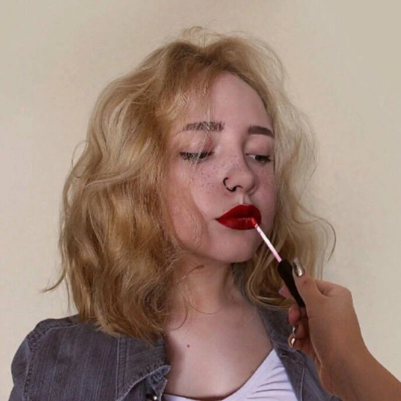 Unzzy Short Roll Wig KF9492 HOT SALE 1 Unzzy Short Roll Wig KF9492 HOT SALE