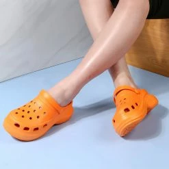 Unzzy Thick Bottom Hollow Slippers KF82078