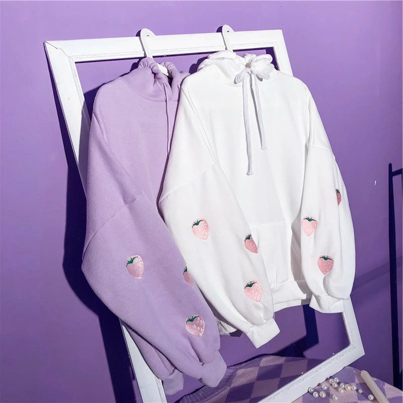 Unzzy Strawberry Embroidered Sweatshirt KF90024 4 Unzzy Strawberry Embroidered Sweatshirt KF90024