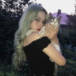 Unzzy Green Long Roll Wig KF9620