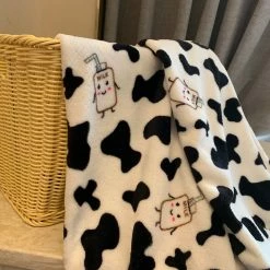 Unzzy Cartoon Cow Flannel Blanket KF82230