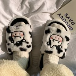 Unzzy HOT SALE Cute Cartoon Cow Plush Slippers KF82269