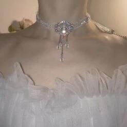 Unzzy Vintage Crystal Necklace KF81830