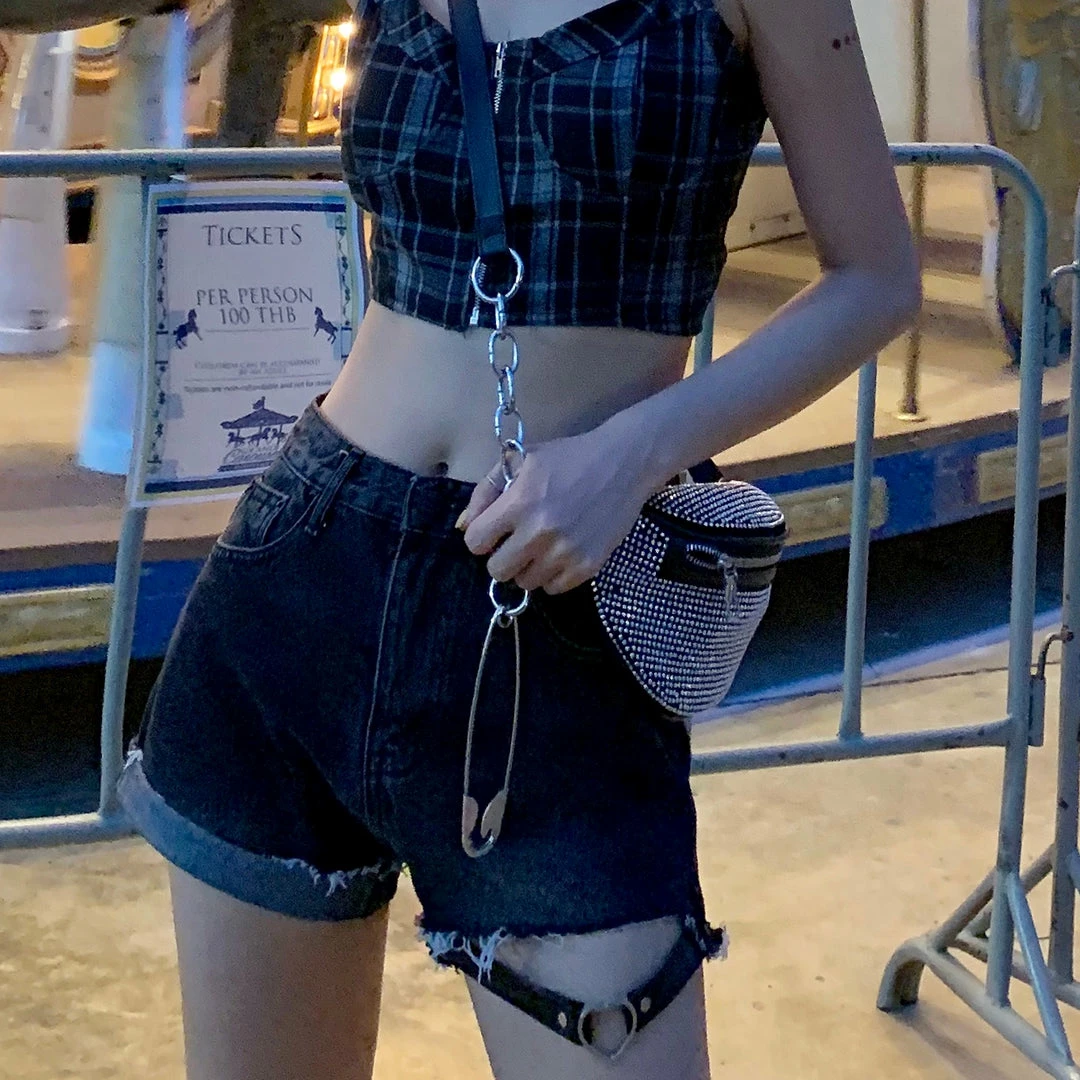 Unzzy Chic Black Shorts KF90636 4 Unzzy Chic Black Shorts KF90636