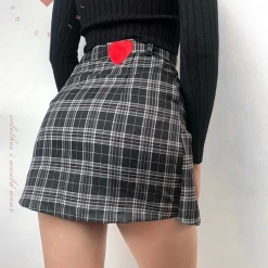 Unzzy Love Heart Plaid Skirt KF90359