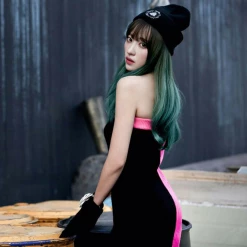 Unzzy HOT SALE Green Long Roll Wig KF90448