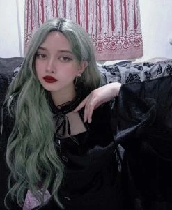 Unzzy Green Long Roll Wig KF9620