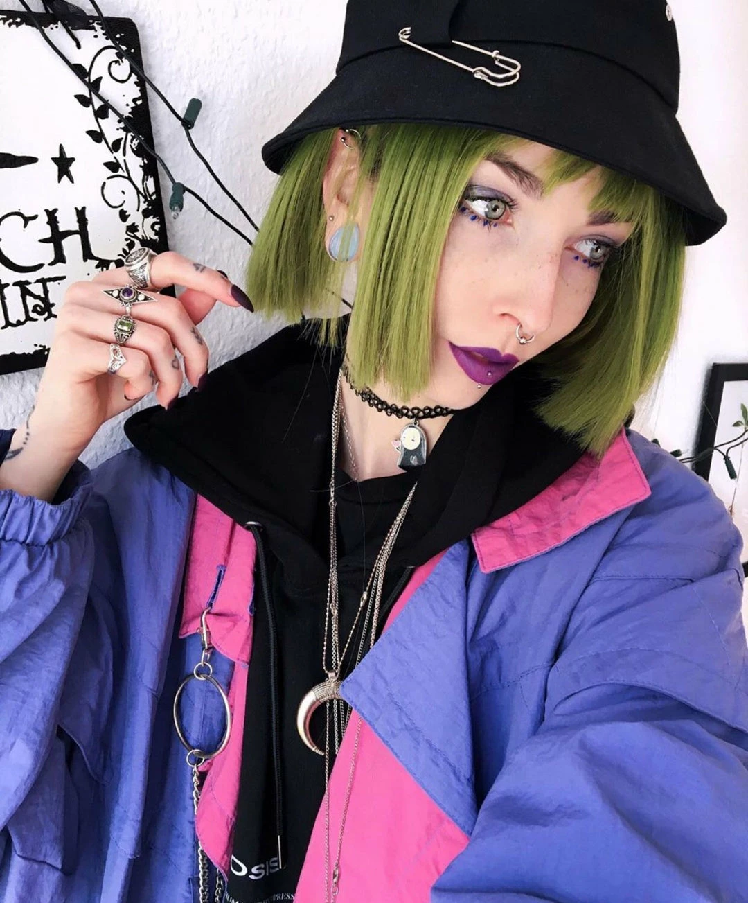 Unzzy HOT SALE Green Harajuku Wigs KF8402 2 Unzzy HOT SALE Green Harajuku Wigs KF8402
