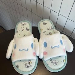 Unzzy HOT SALE Kuromi Cotton Slippers KF82539