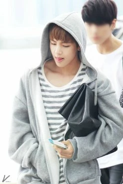 Unzzy HOT SALE BTS Hooded Sweater KF80015